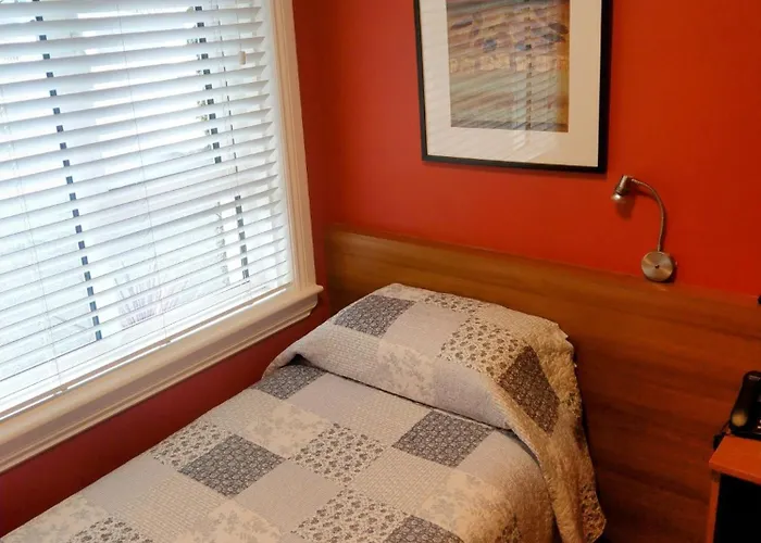 Bed & Breakfast Ash Grove House 3*